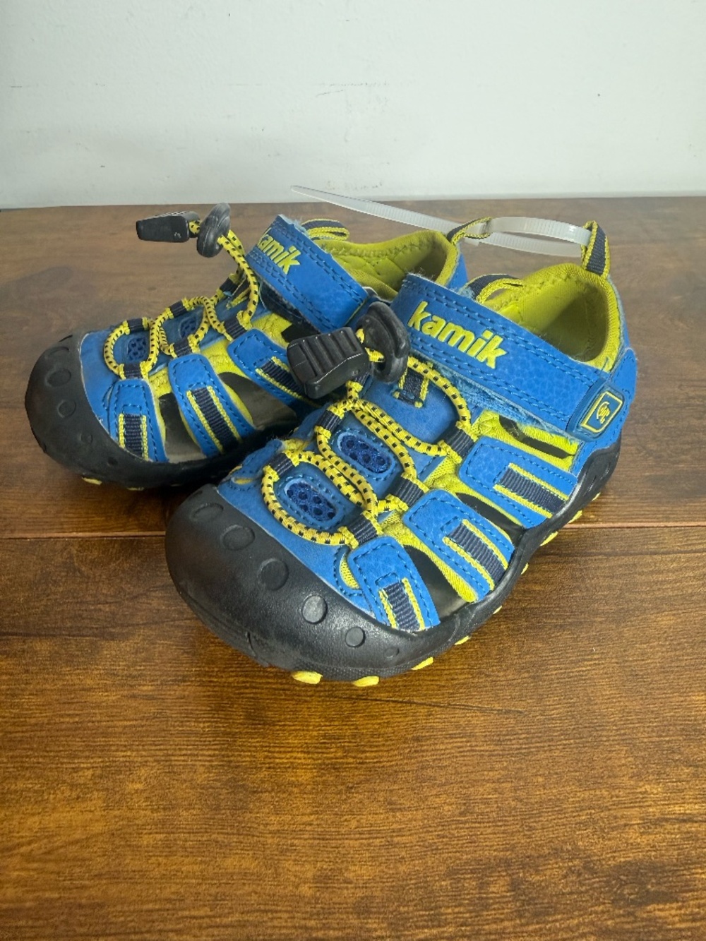 Kamik Kids' Crab Sandals (Size 7)